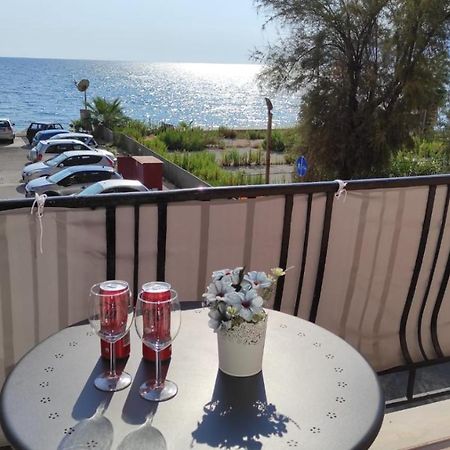 La Dimora Delle Sirene Apartment Salerno Bagian luar foto
