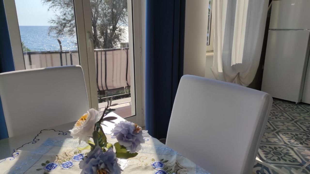 La Dimora Delle Sirene Apartment Salerno Bagian luar foto