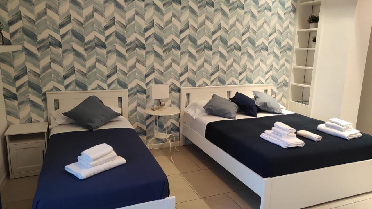 La Dimora Delle Sirene Apartment Salerno Bagian luar foto
